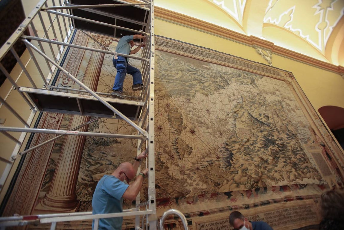 Vuelve a poder visitarse el Salón de los Tapices del Real Alcázar de Sevilla
