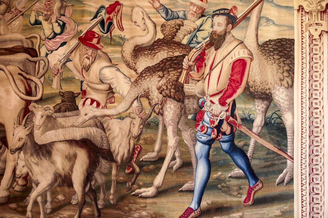 Vuelve a poder visitarse el Salón de los Tapices del Real Alcázar de Sevilla