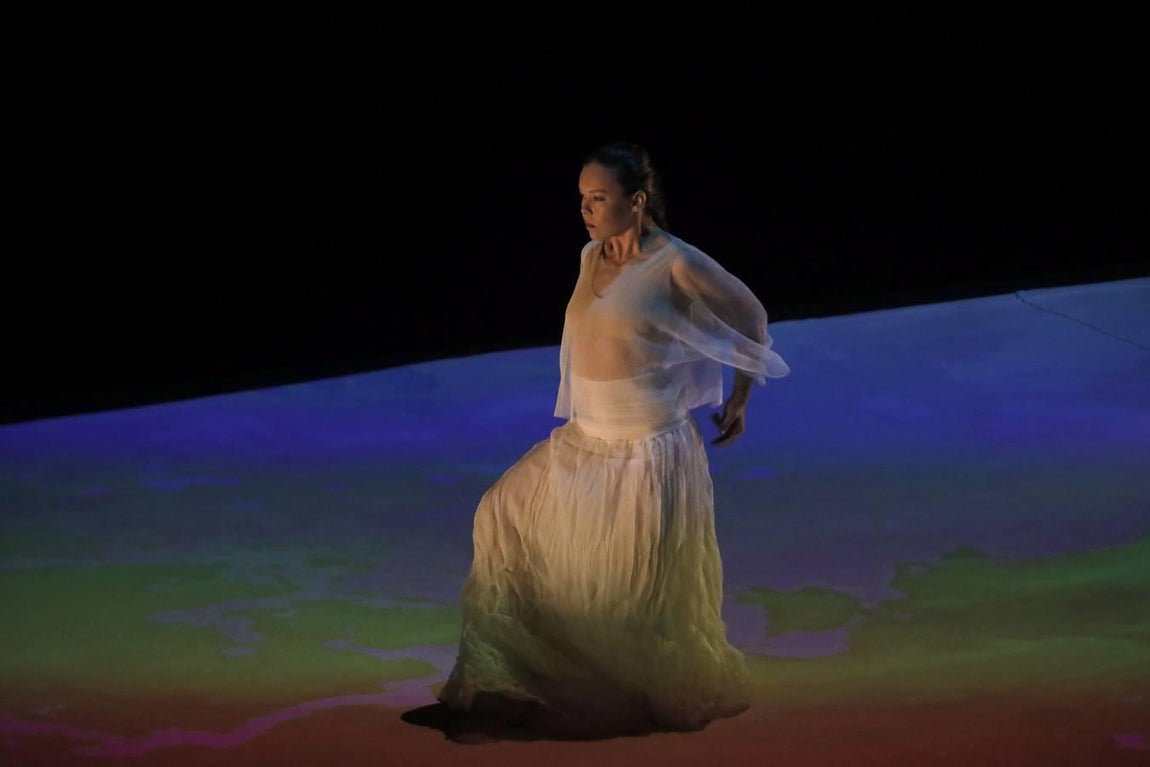 En imágenes, el arte de Rocío Molina en el Teatro Central