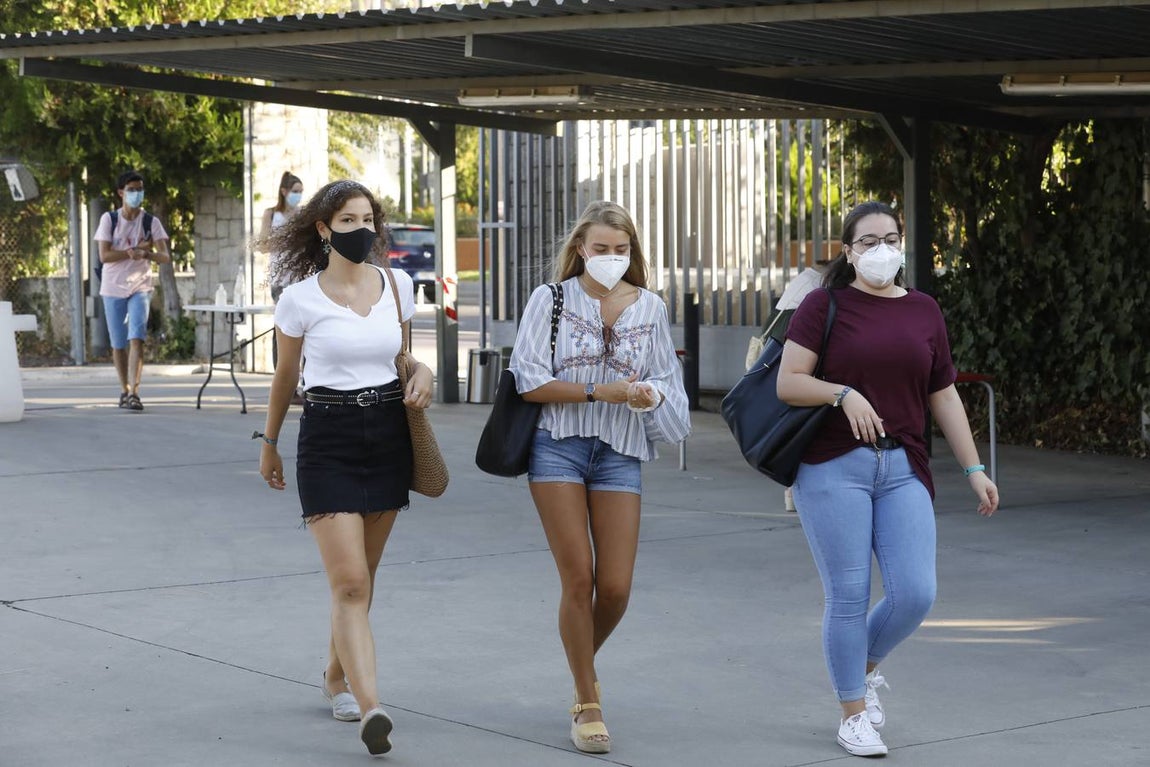 En imágenes, los test en la Escuela de Magisterio «Sagrado Corazón» de Córdoba