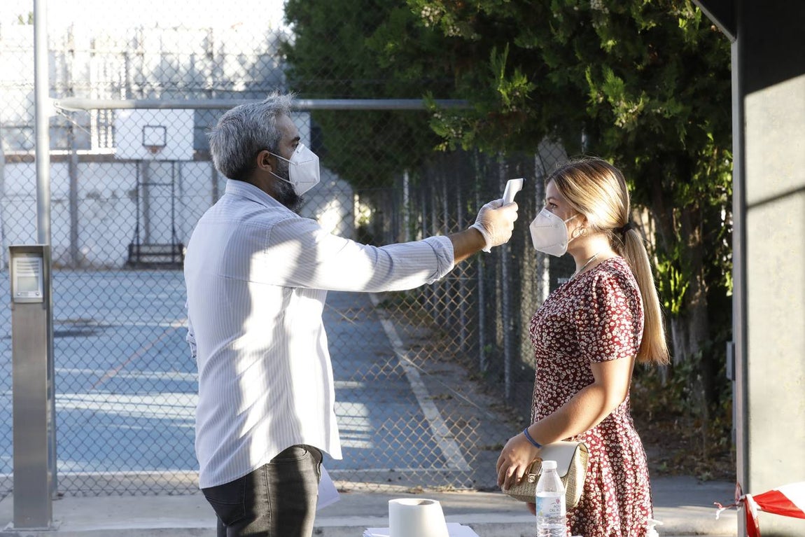 En imágenes, los test en la Escuela de Magisterio «Sagrado Corazón» de Córdoba