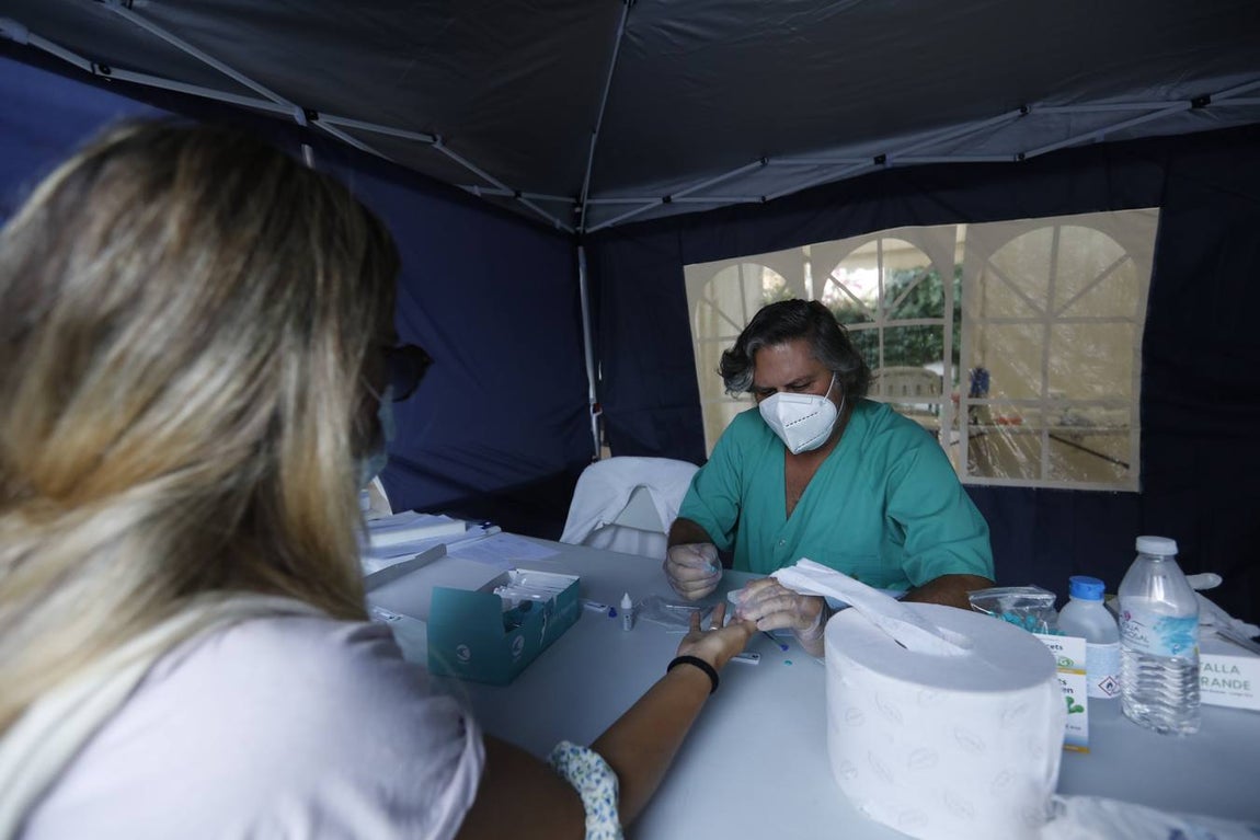 En imágenes, los test en la Escuela de Magisterio «Sagrado Corazón» de Córdoba