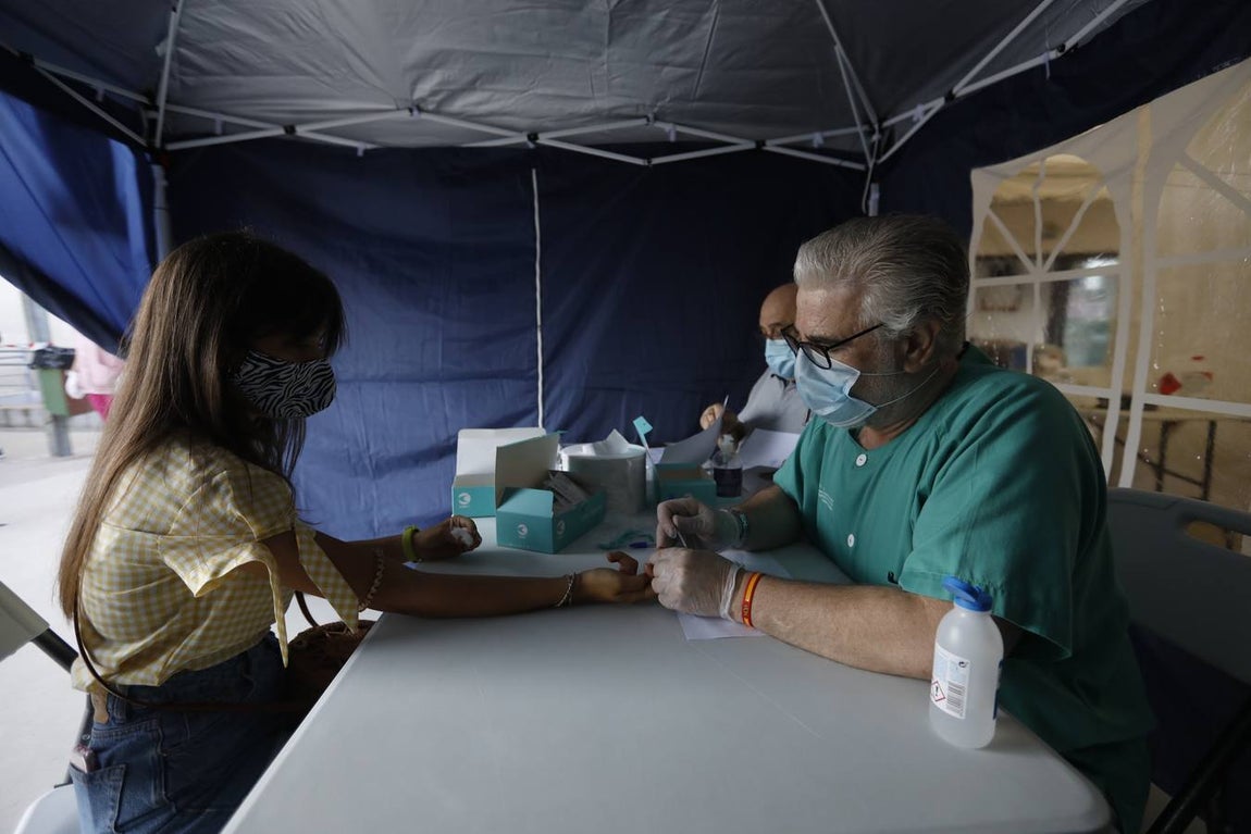 En imágenes, los test en la Escuela de Magisterio «Sagrado Corazón» de Córdoba