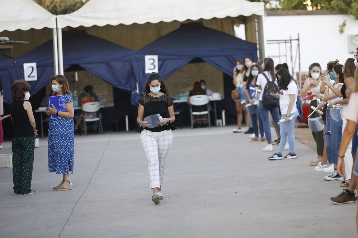 En imágenes, los test en la Escuela de Magisterio «Sagrado Corazón» de Córdoba