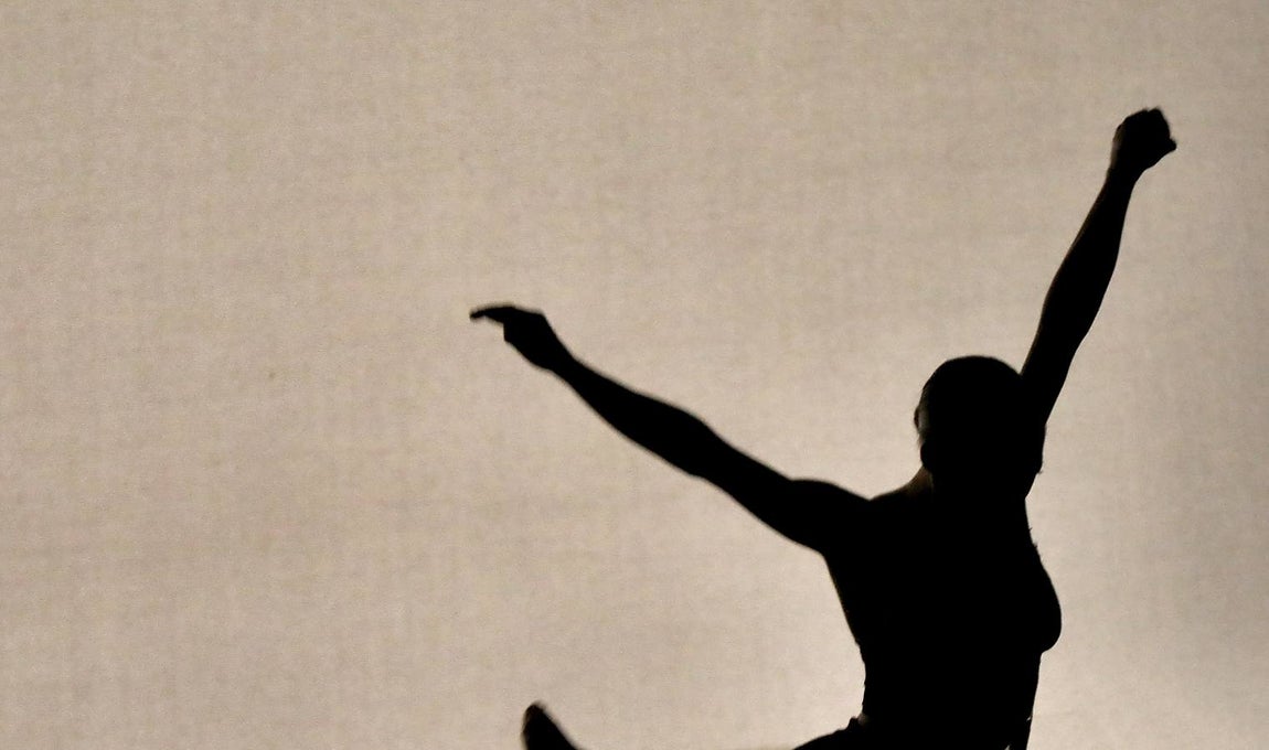 Ana Morales baila «En la cuerda floja» en la Bienal de Flamenco de Sevilla