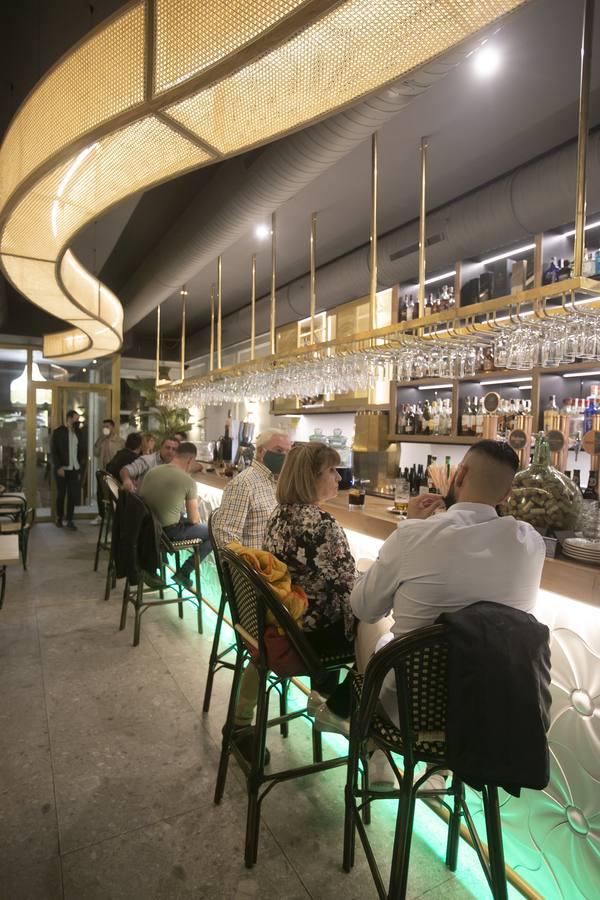 En imágenes, la última noche en la hostelería cordobesa antes del cierre a las 10