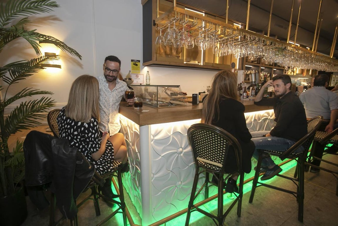 En imágenes, la última noche en la hostelería cordobesa antes del cierre a las 10
