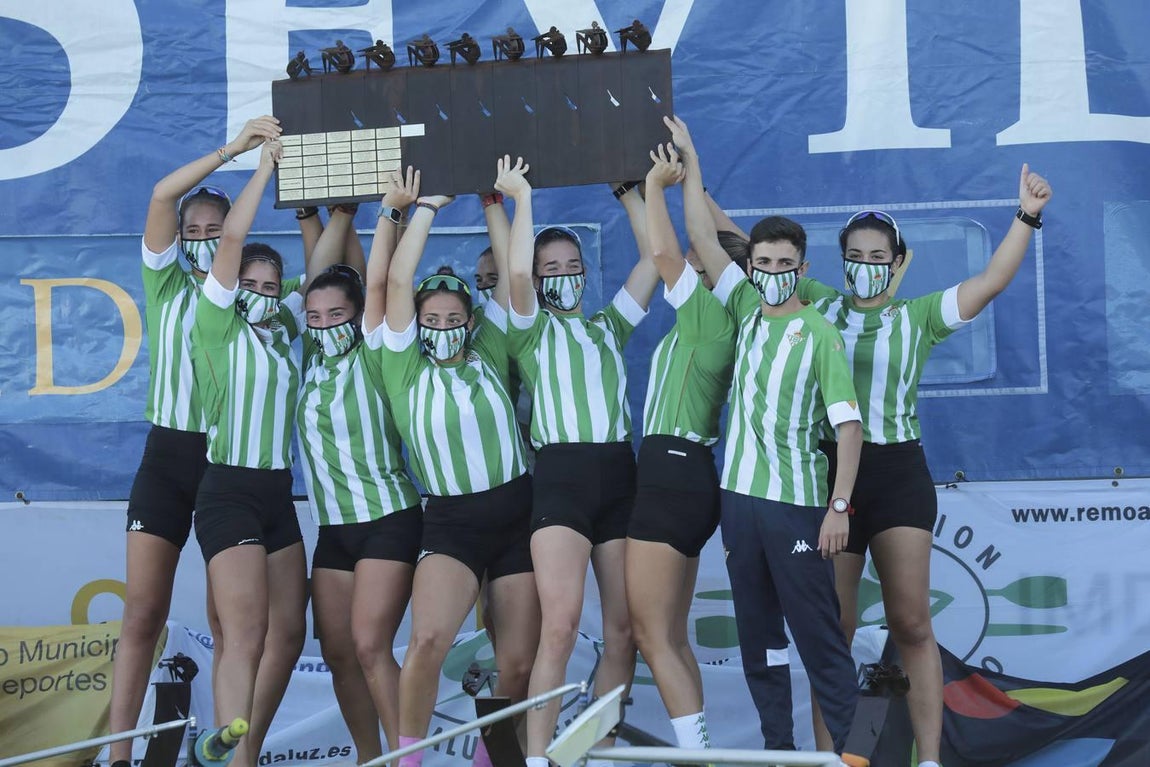 Victoria bética en la regata sevillana