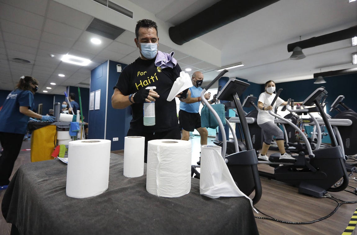 Las nuevas restricciones de la Junta de Andalucía en Córdoba capital, en imágenes