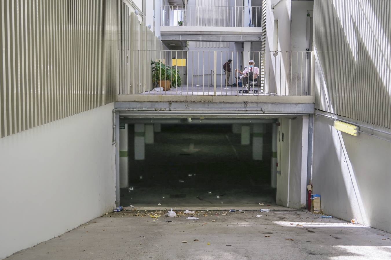 Los pisos nuevos de Los Pajaritos presentan ya destrozos al año y medio de estrenarse