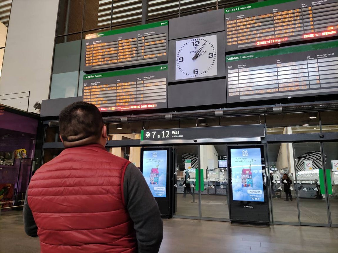 Colas en Santa justa tras reanudarse el servicio de AVE a Madrid