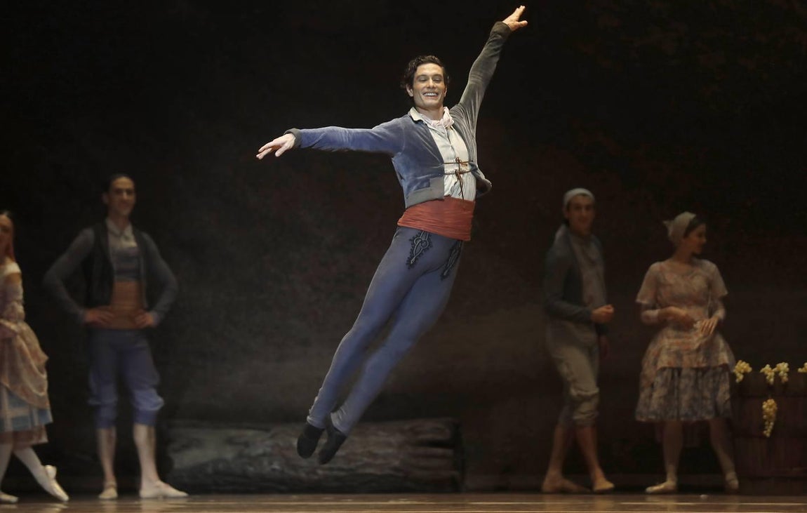 Una «Giselle» muy española en el Maestranza de Sevilla