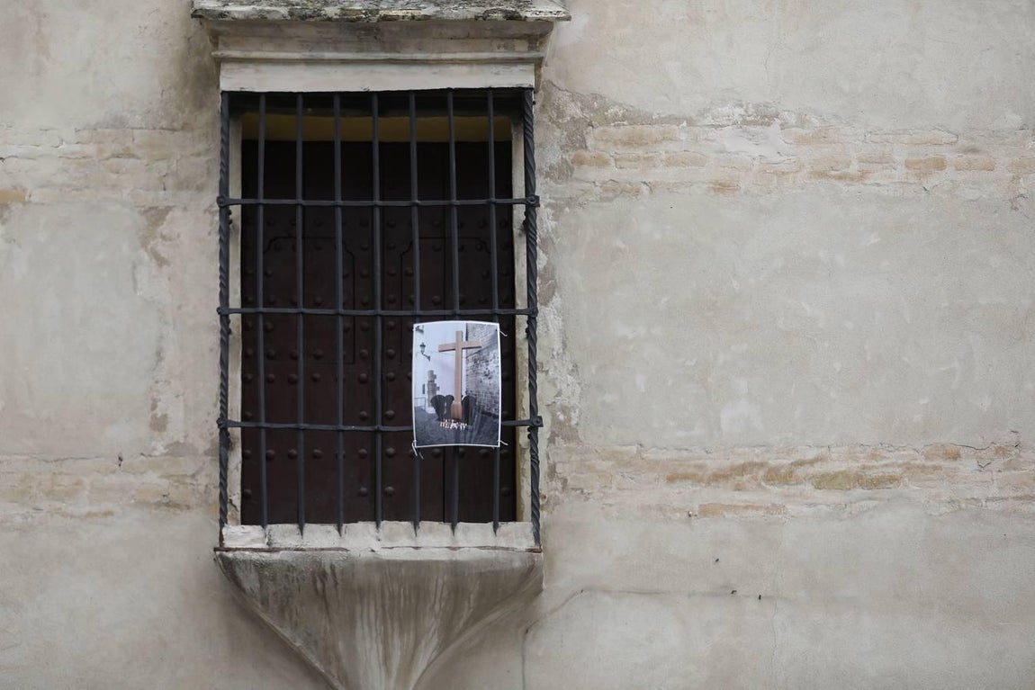 La vida cotidiana en Aguilar tras perder la cruz, en imágenes