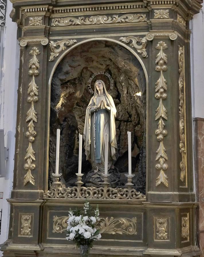 Los tesoros ocultos de la parroquia de Santa Cruz en Sevilla