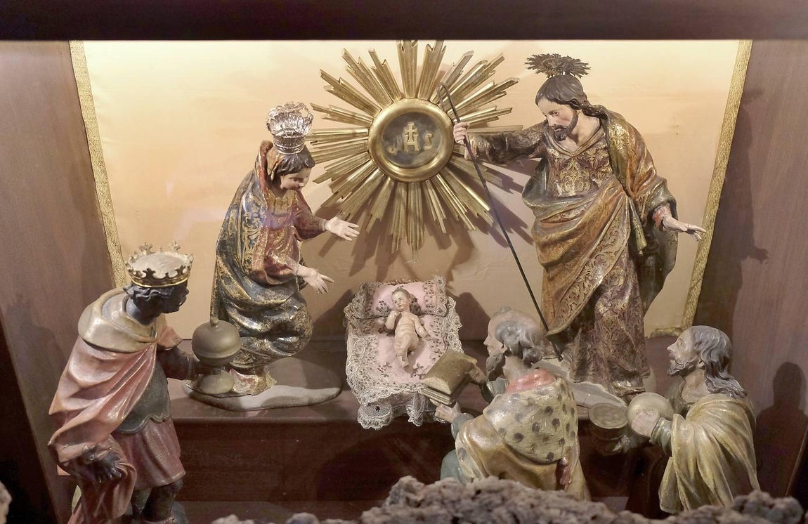 Los tesoros ocultos de la parroquia de Santa Cruz en Sevilla