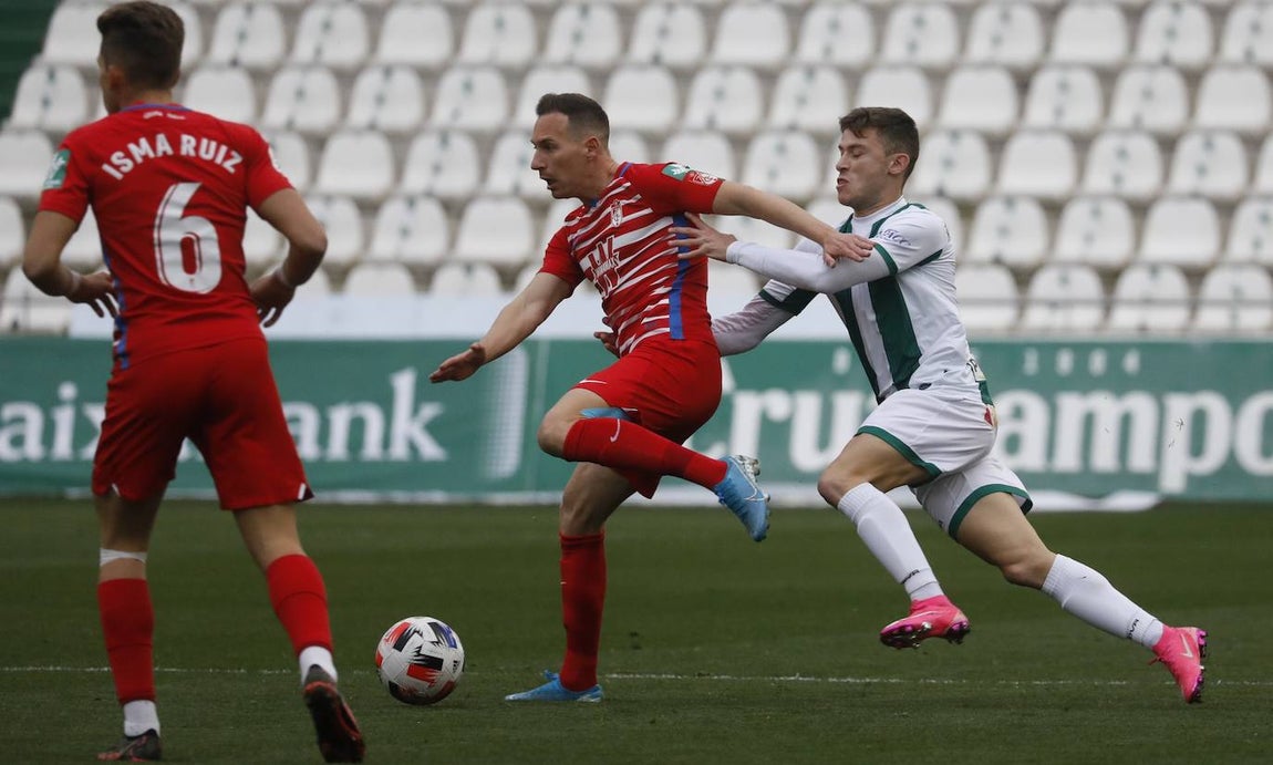 En imágenes, las mejores jugadas del Córdoba CF - Recreativo Granada