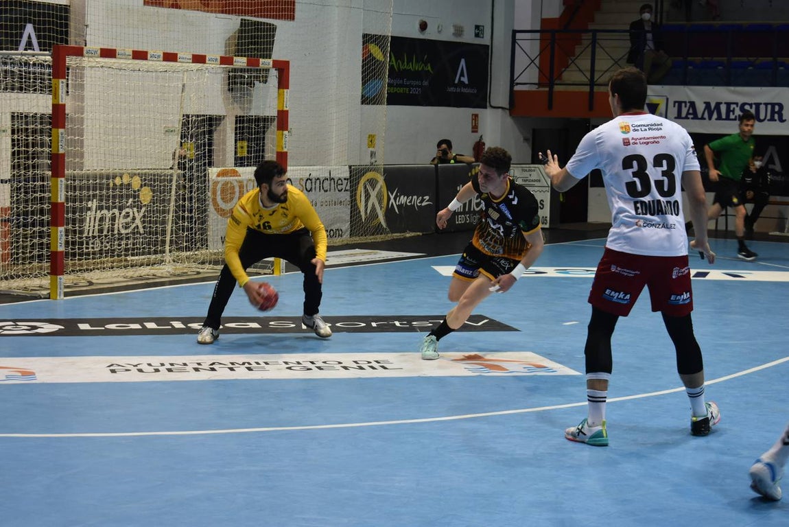 En imágenes, el Ángel Ximénez rompe su buena racha ante el BM Logroño