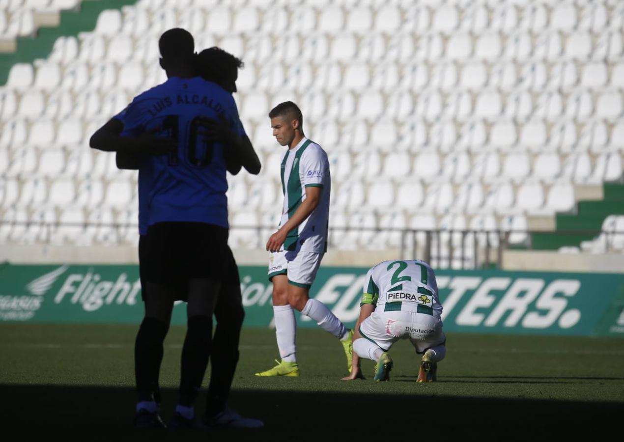 El Córdoba CF cae (1-2) ante la Balompédica Linense y se acerca al descenso de categoría