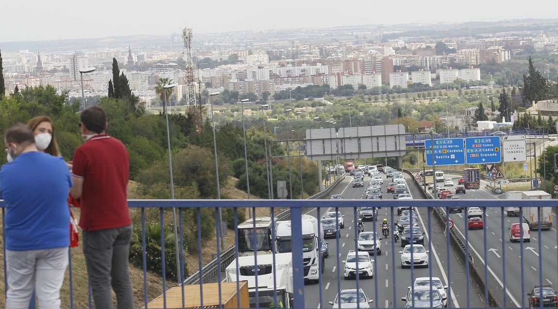 Tráfico intenso en la salida de Sevilla