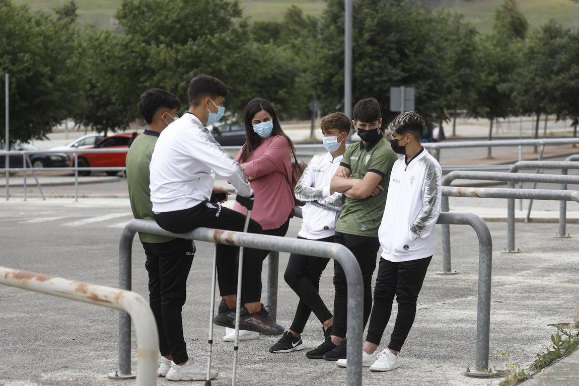 El ambiente en El Arcángel en el Córdoba CF - Cádiz B, en imágenes