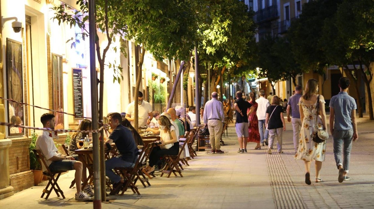 El barrio de Santa Cruz recupera a los turistas