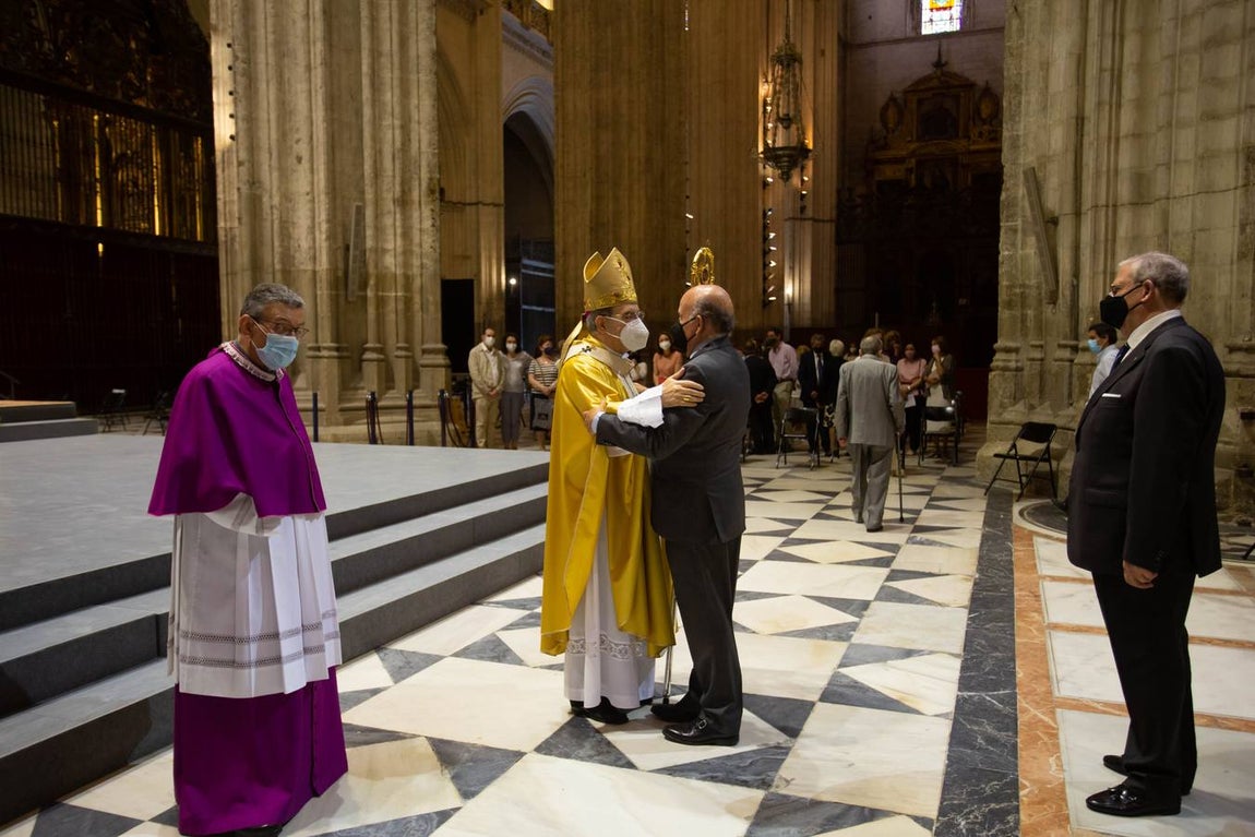 Misa solemne de despedida de monseñor Asenjo en la Catedral de Sevilla