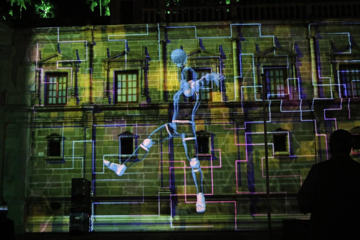 Eurocopa en Sevilla: espectáculo nocturno de luces de norte a sur de la ciudad