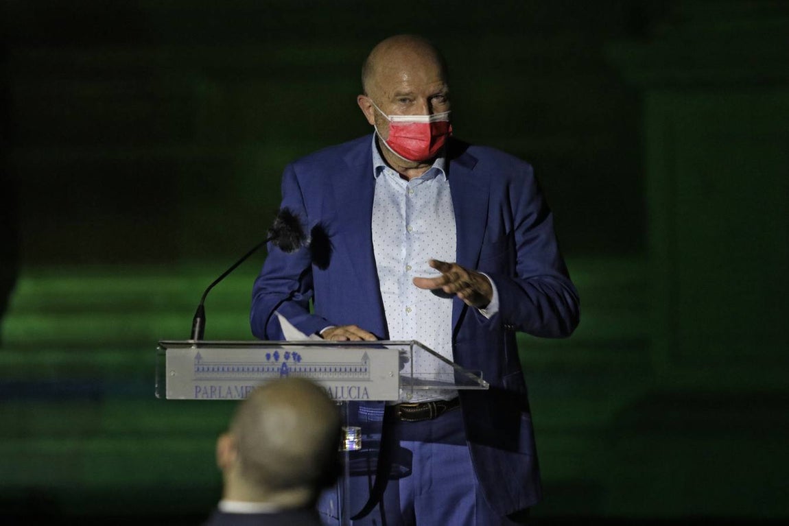 Eurocopa en Sevilla: espectáculo nocturno de luces de norte a sur de la ciudad