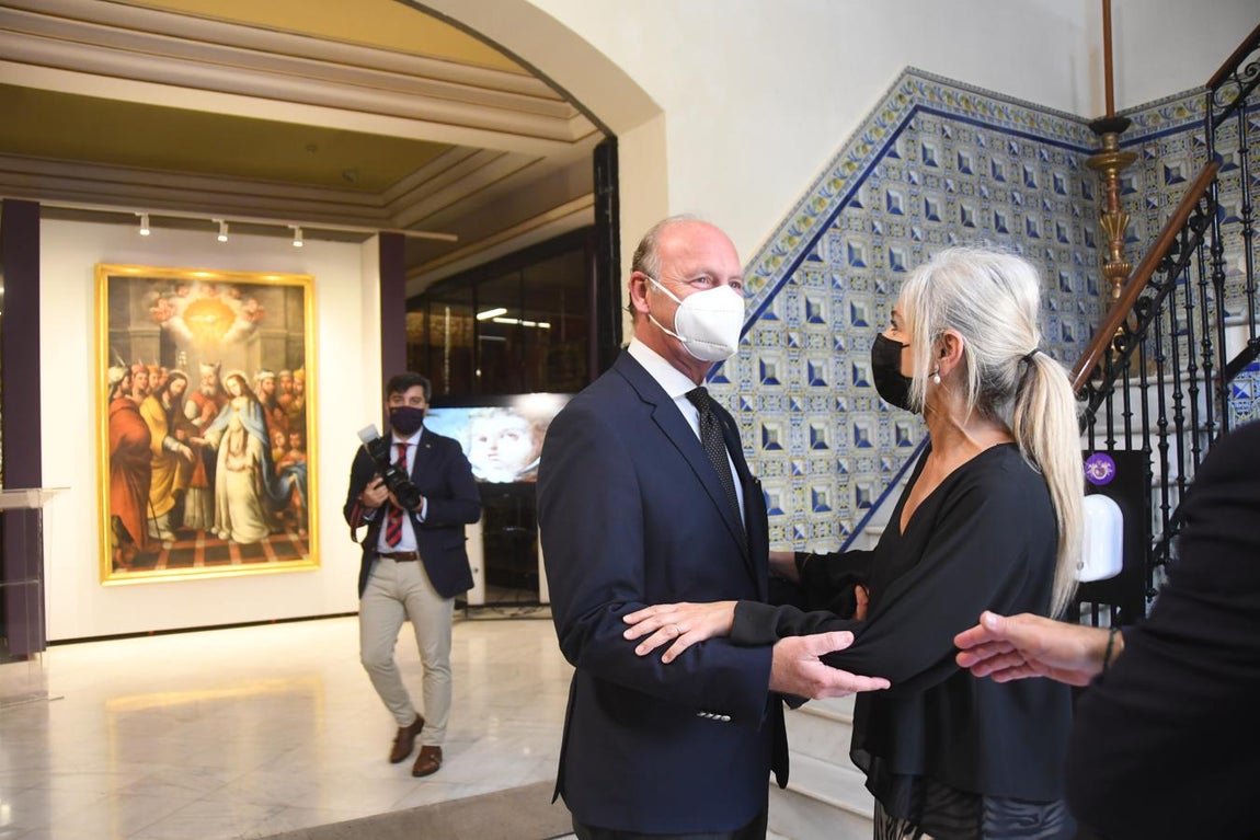 Imágenes de la presentación de la restauración de la pintura de Murillo en el Gran Poder