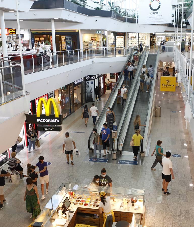 La recuperación de los centros comerciales de Córdoba, en imágenes