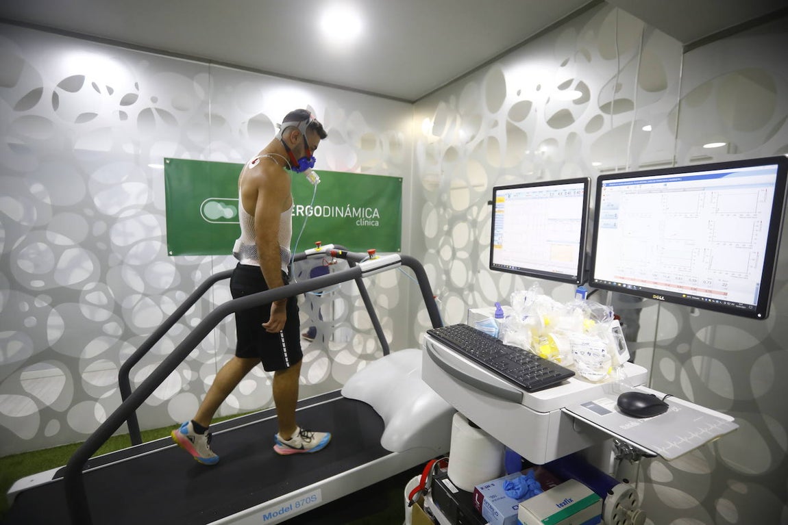 Los reconocimientos médicos de los fichajes del Córdoba CF, en imágenes