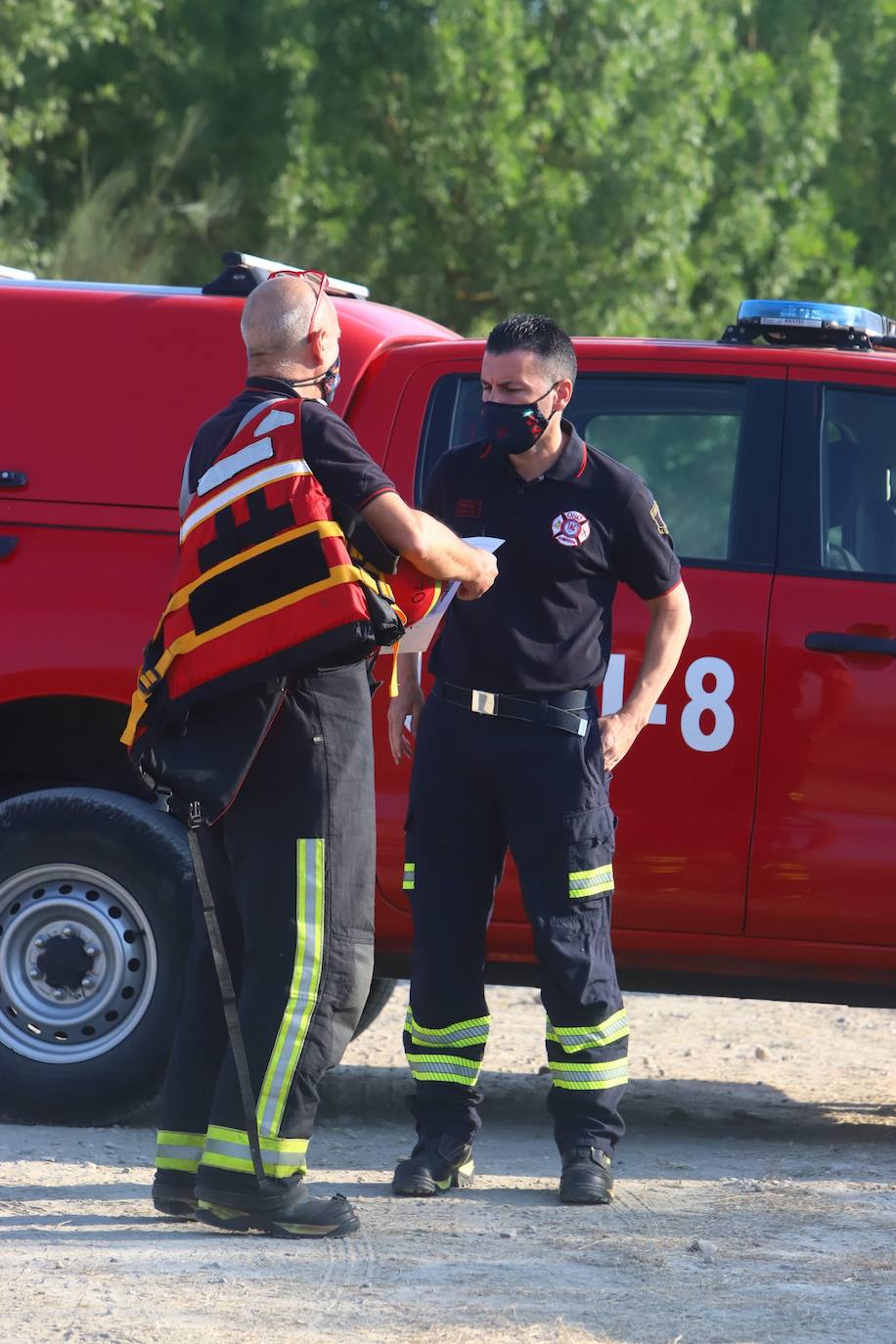El dispositivo de búsqueda del joven desaparecido en el Lago Azul de Córdoba, en imágenes