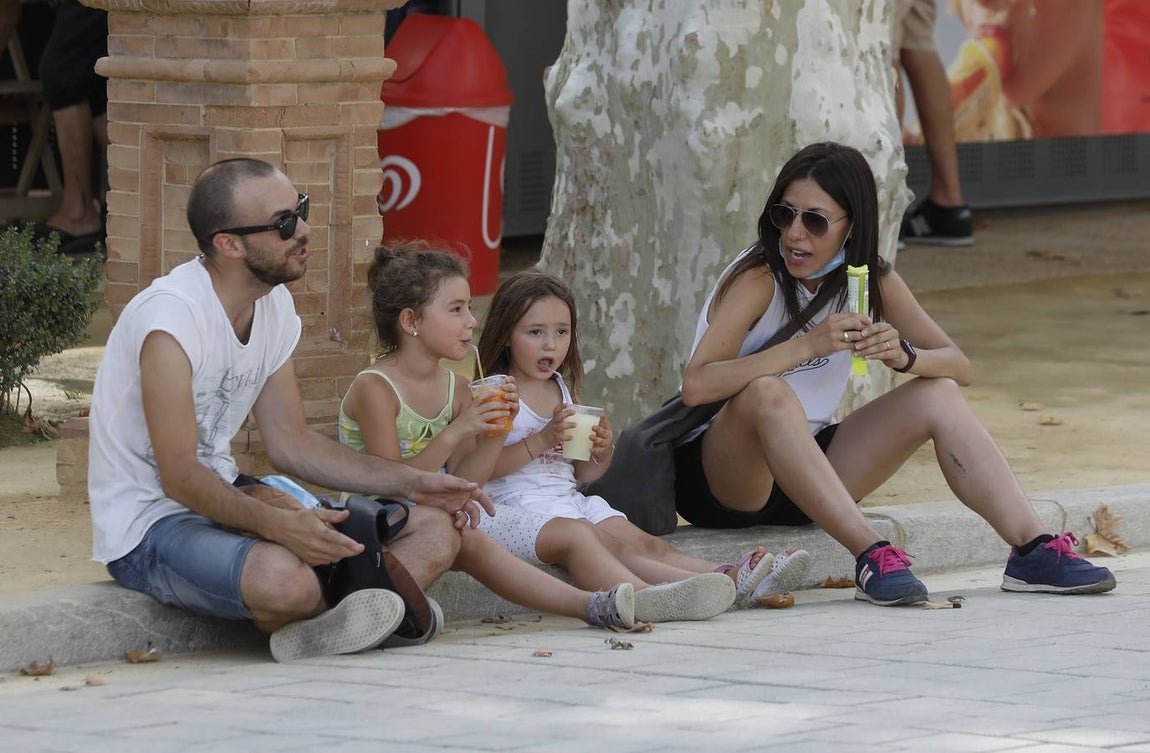 La ola de calor comienza a notarse por las calles de Sevilla