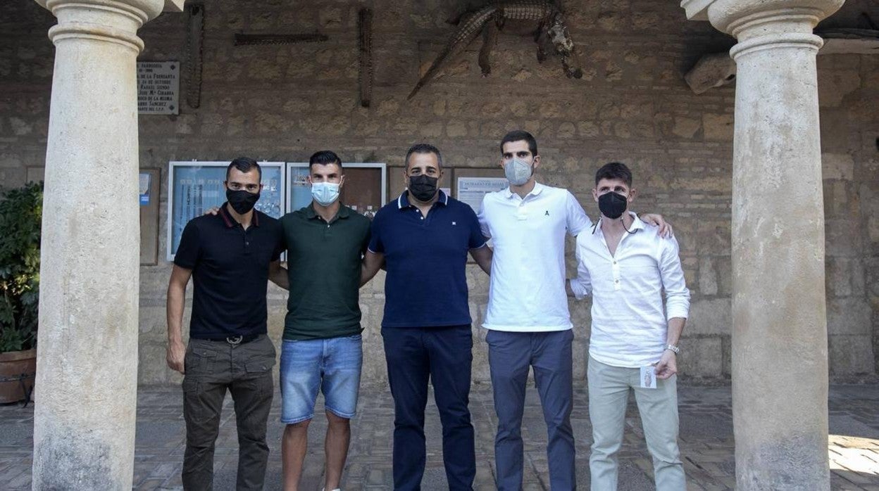 La ofrenda floral del Córdoba CF a San Rafael y la Fuensanta, en imágenes