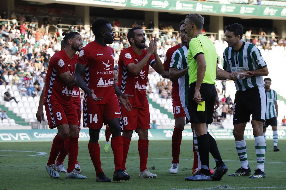 El Córdoba CF - Don Benito, en imágenes