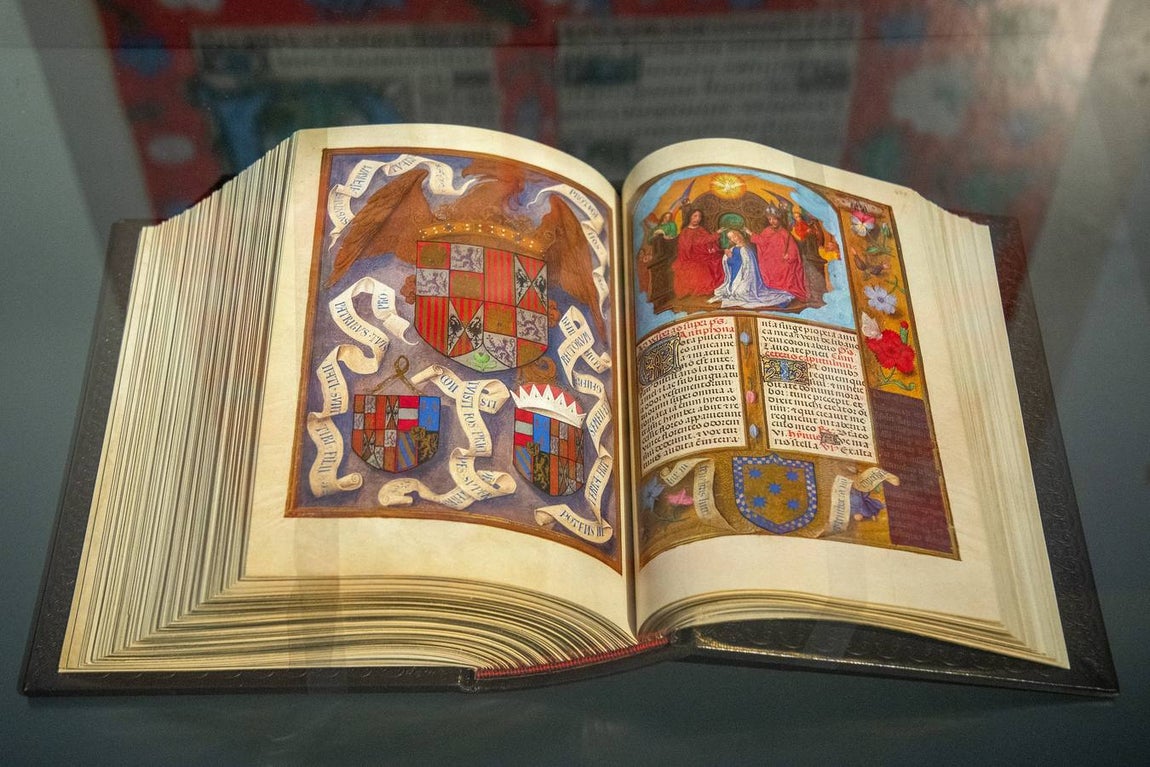 En imágenes, la exposición &#039;Plantas y flores curativas en los códices iluminados (siglos X - XVI)&#039; en el Alcázar de Sevilla