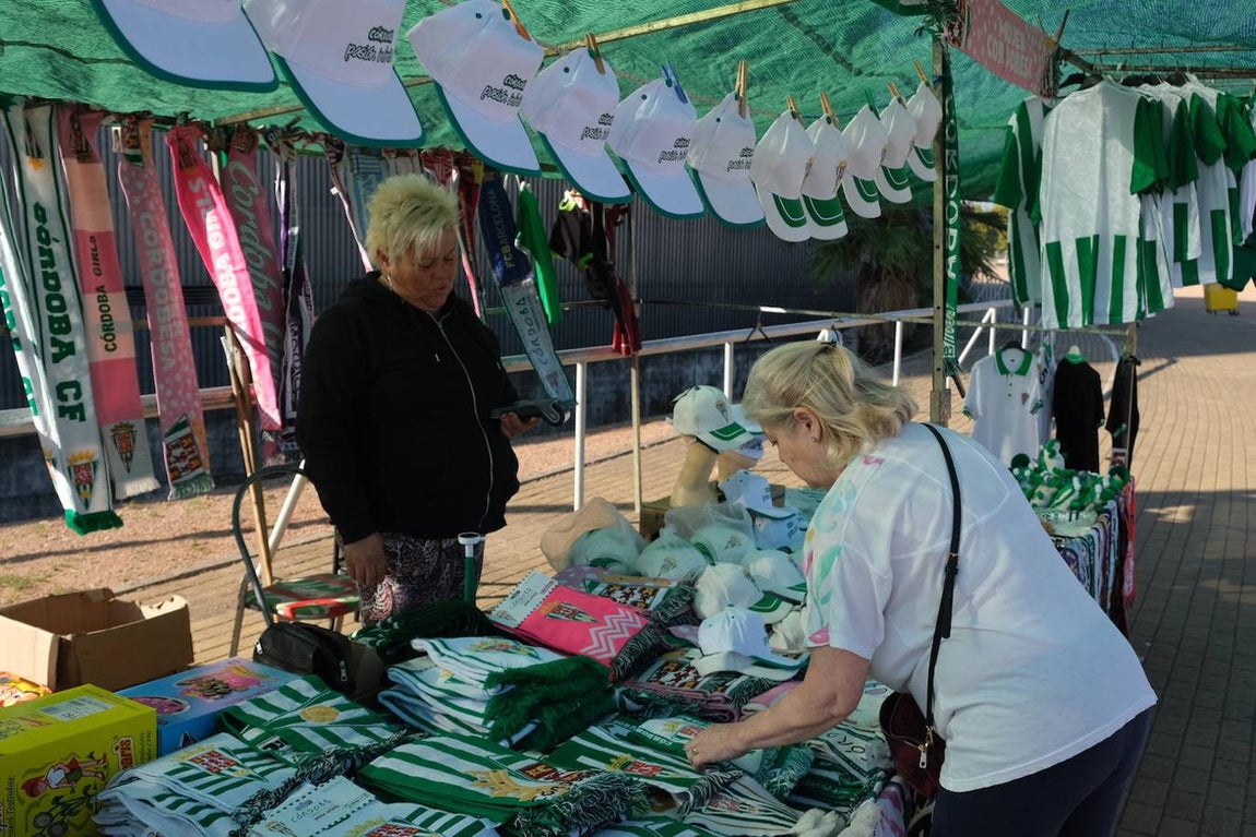 El ambiente en las gradas del Córdoba-San Fernando, en imágenes