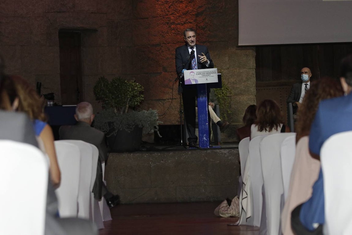 Carlos Herrera recibe el Premio Embajador de Sevilla 2021