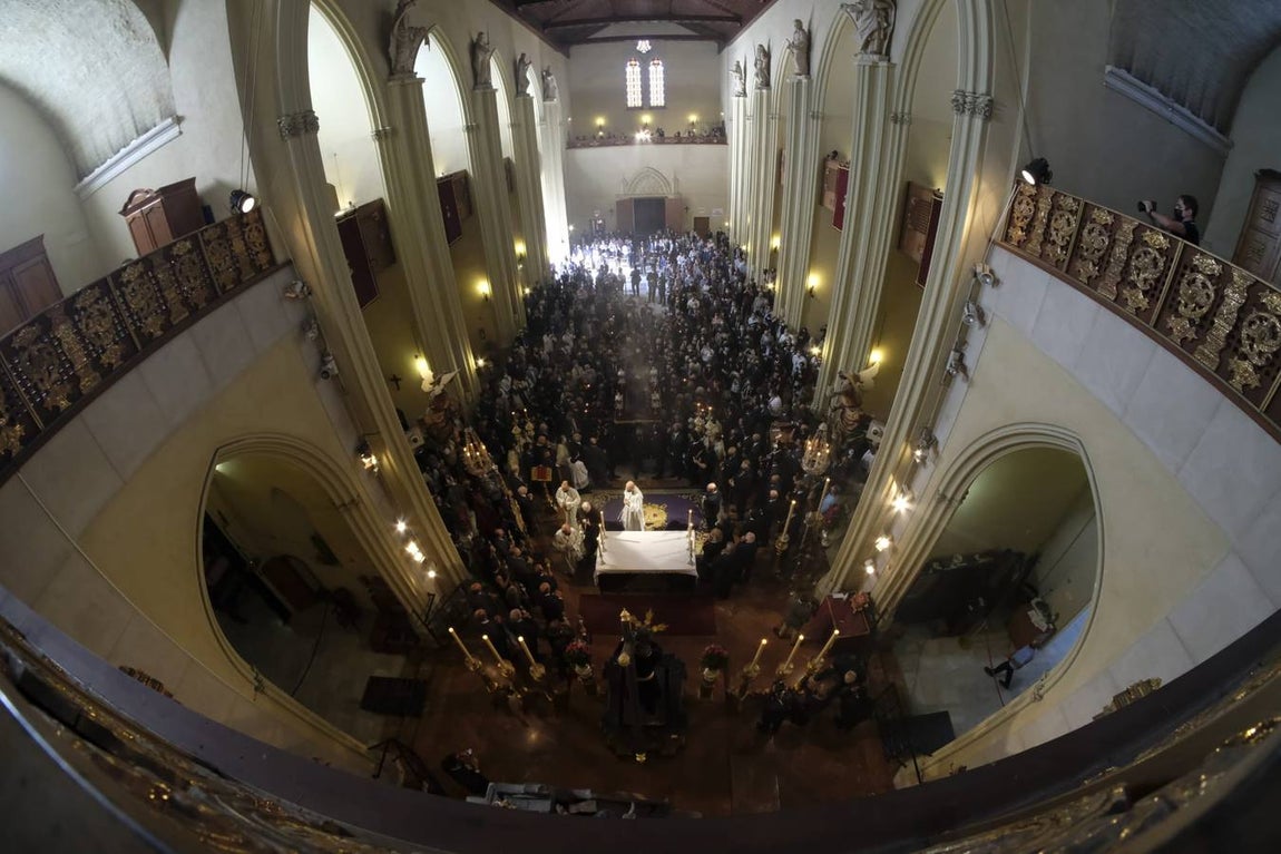 Salida del Gran Poder: El Señor llega a Los Gitanos