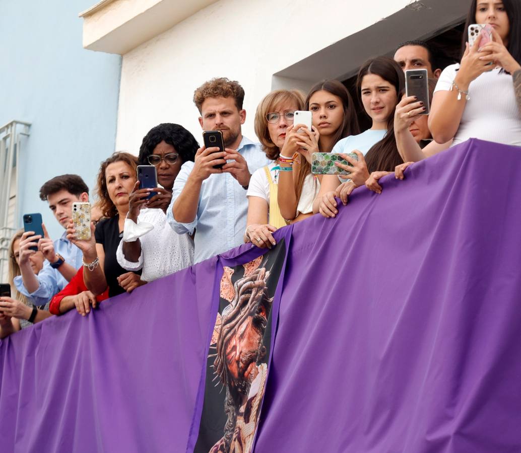Salida del Gran Poder: Impresionante llegada del Señor a Tres Barrios, la espera termina