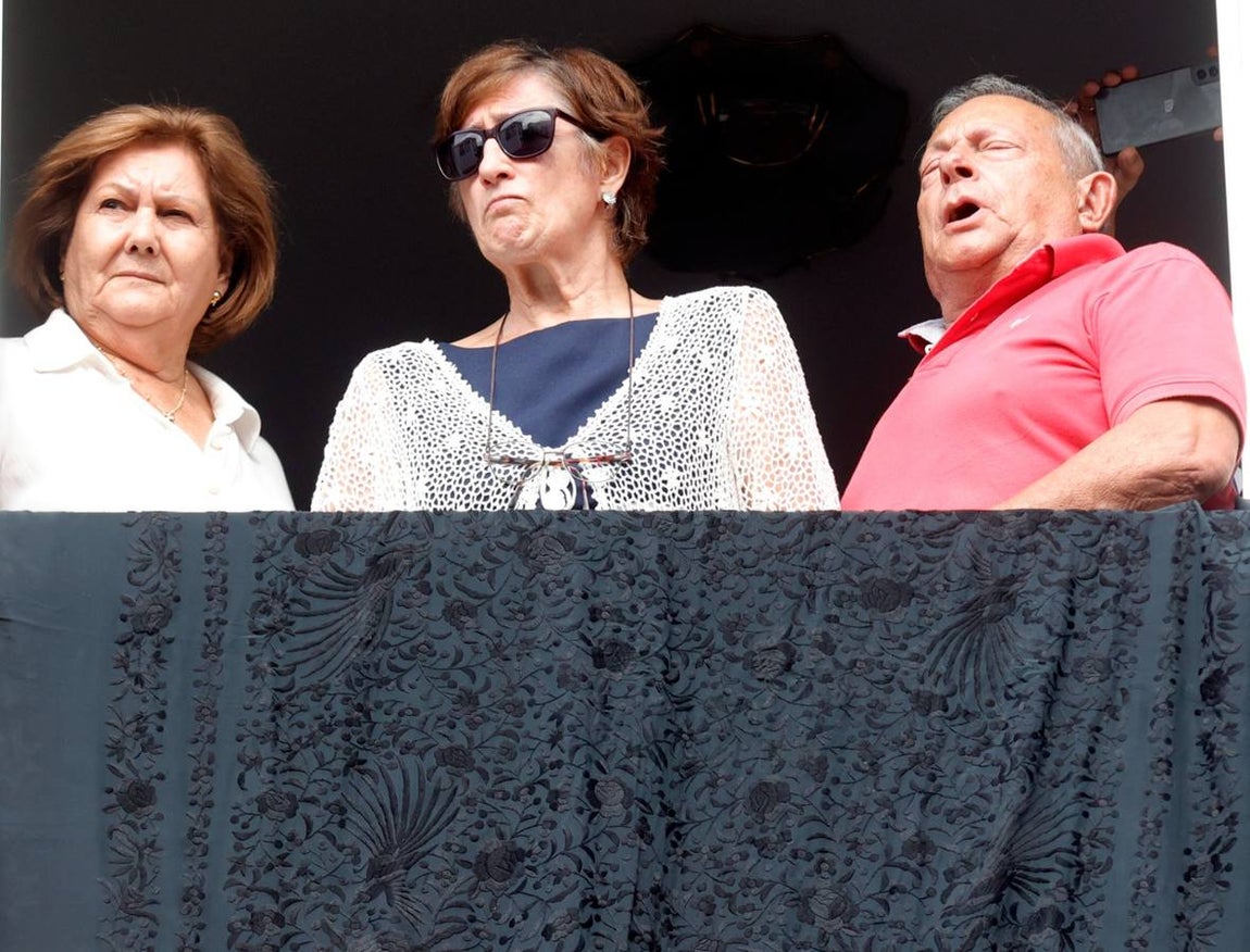 Salida del Gran Poder: Impresionante llegada del Señor a Tres Barrios, la espera termina