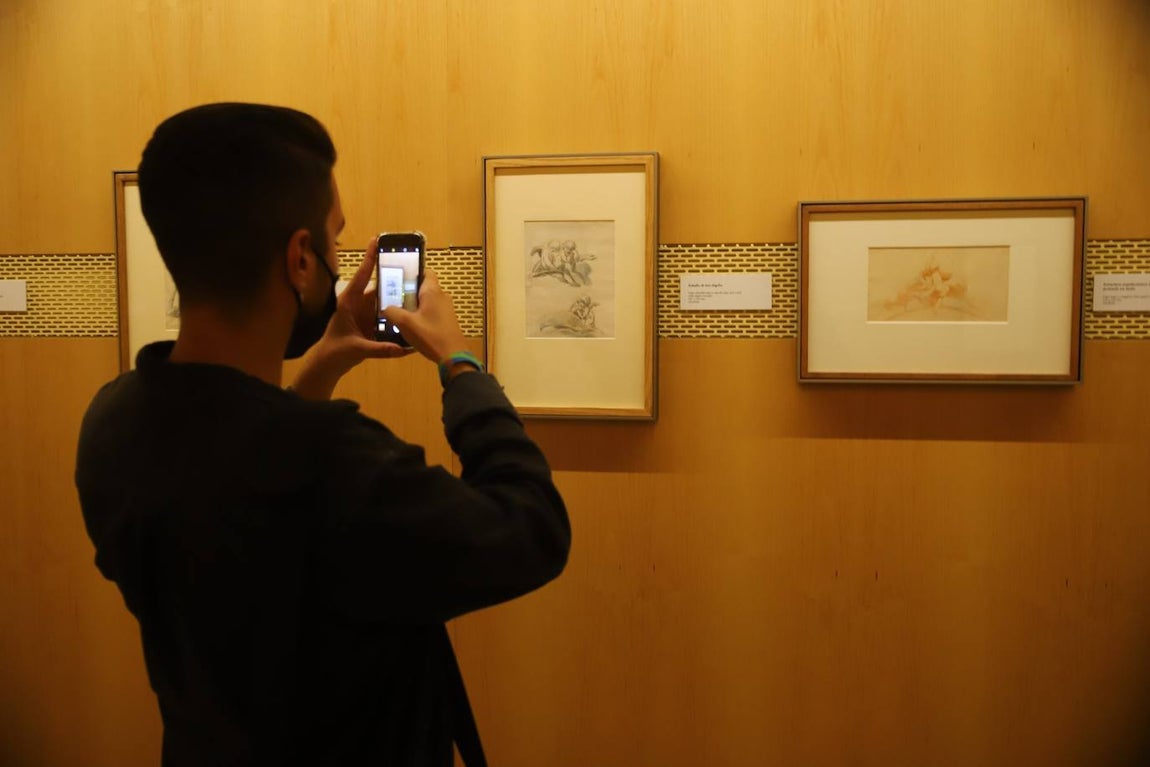 La exposición de dibujos de Verdiguier en Córdoba, en imágenes