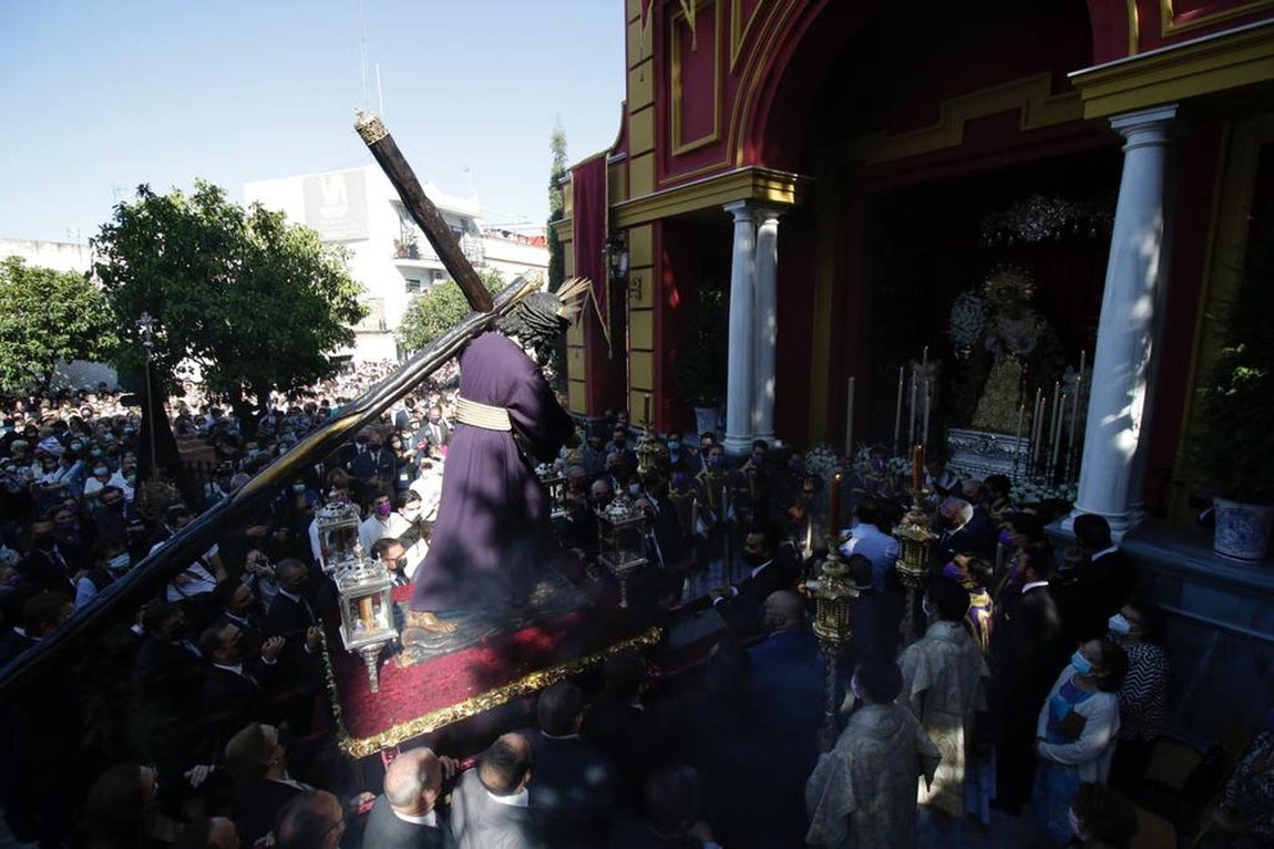 El Señor del Gran Poder por las calles del barrio de la Romería y Santa Aurelia