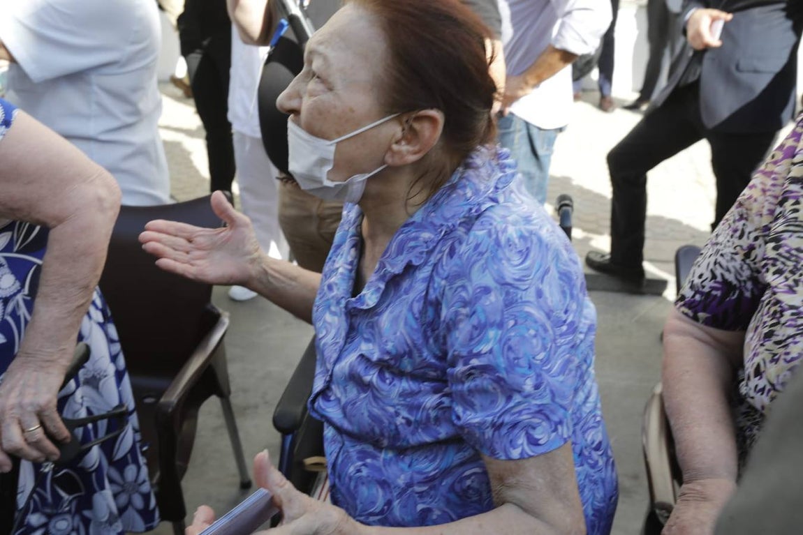 El Señor del Gran Poder por las calles del barrio de la Romería y Santa Aurelia