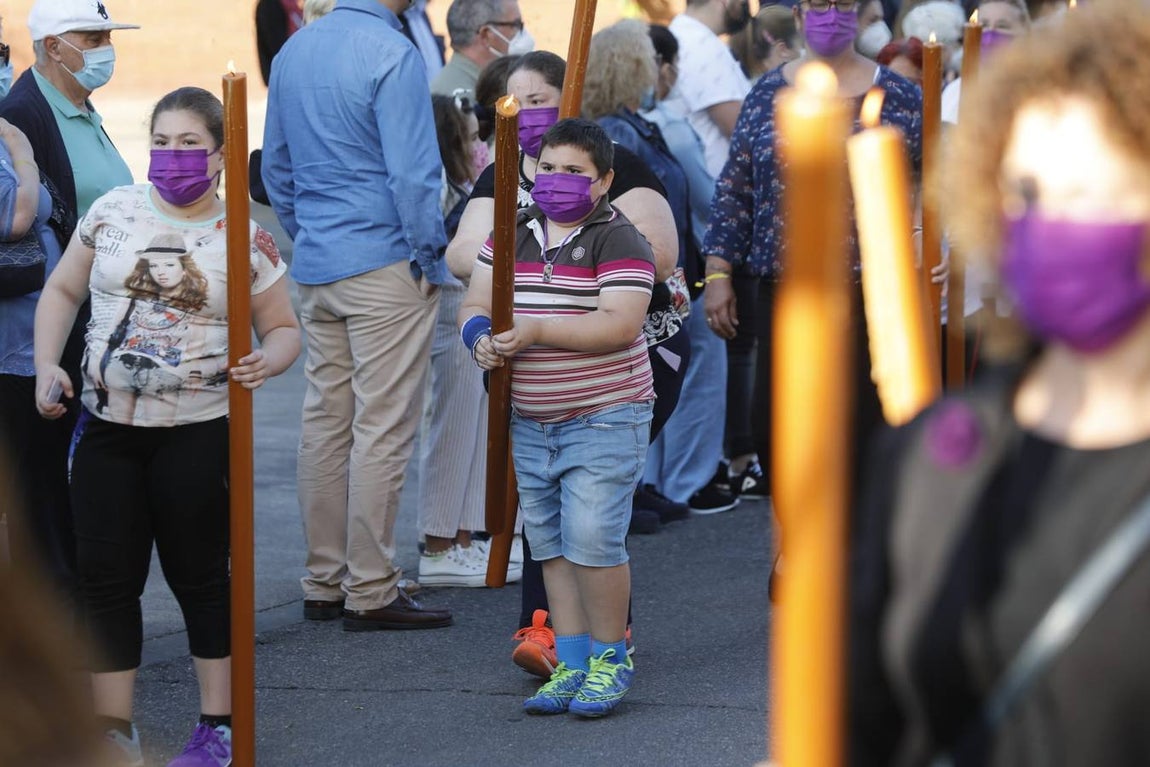 El Señor del Gran Poder saliendo de la parroquia de la Blanca Paloma en los Pajaritos