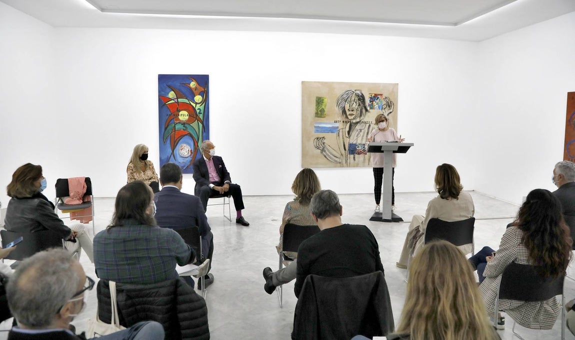 La exposición &#039;La Máquina Española&#039; revisa en el CAAC el impacto de la galería andaluza en el arte español de los 80