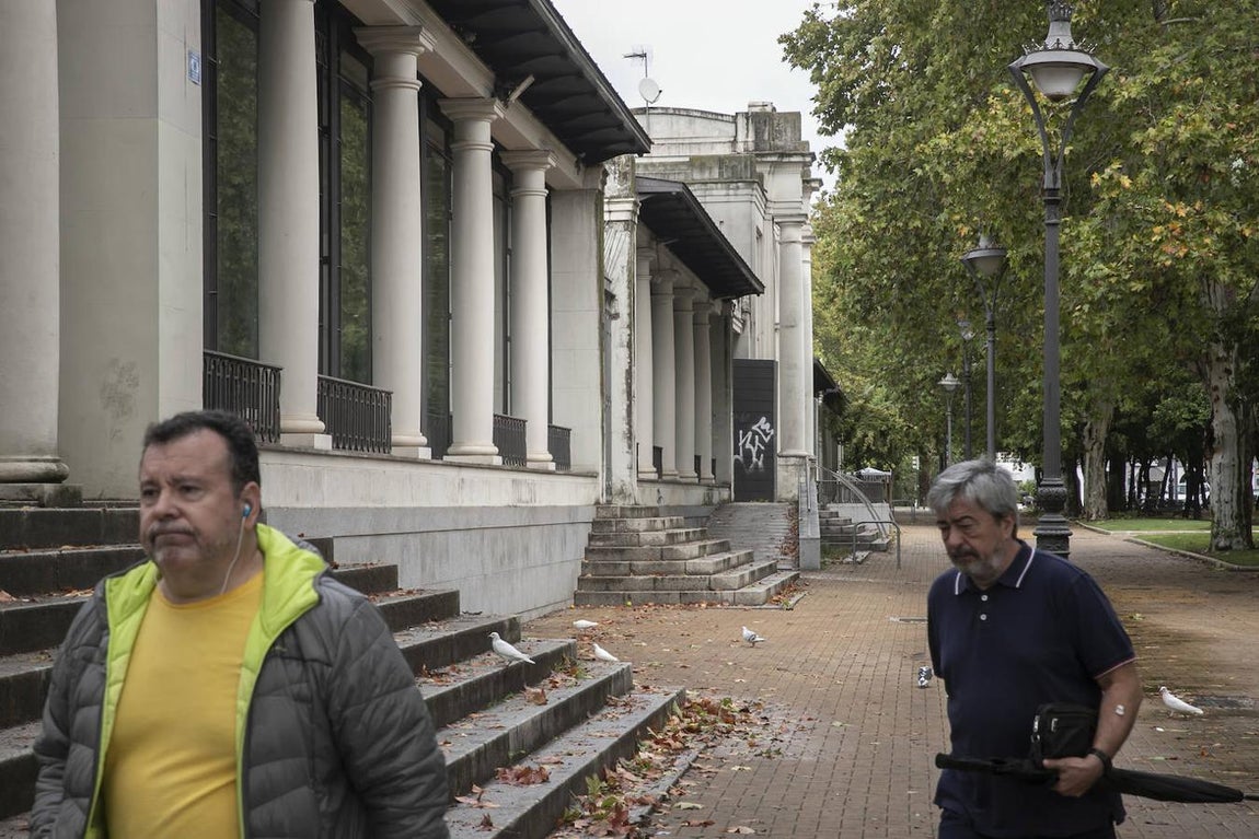 El deterioro de la Pérgola de Córdoba, en imágenes