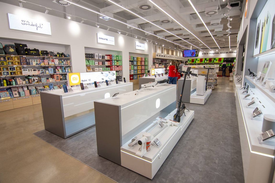 En imágenes, AliExpress inaugura su primera tienda en Sevilla