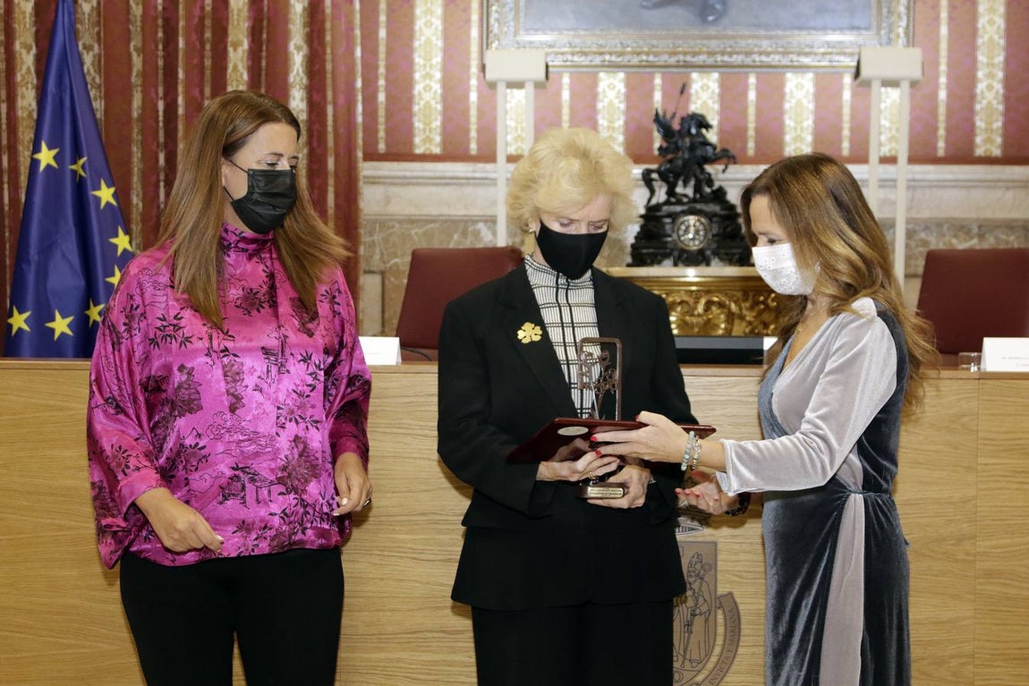 Soledad Becerril recibe el VII Premio contra el Terrorismo Alberto Jiménez-Becerril