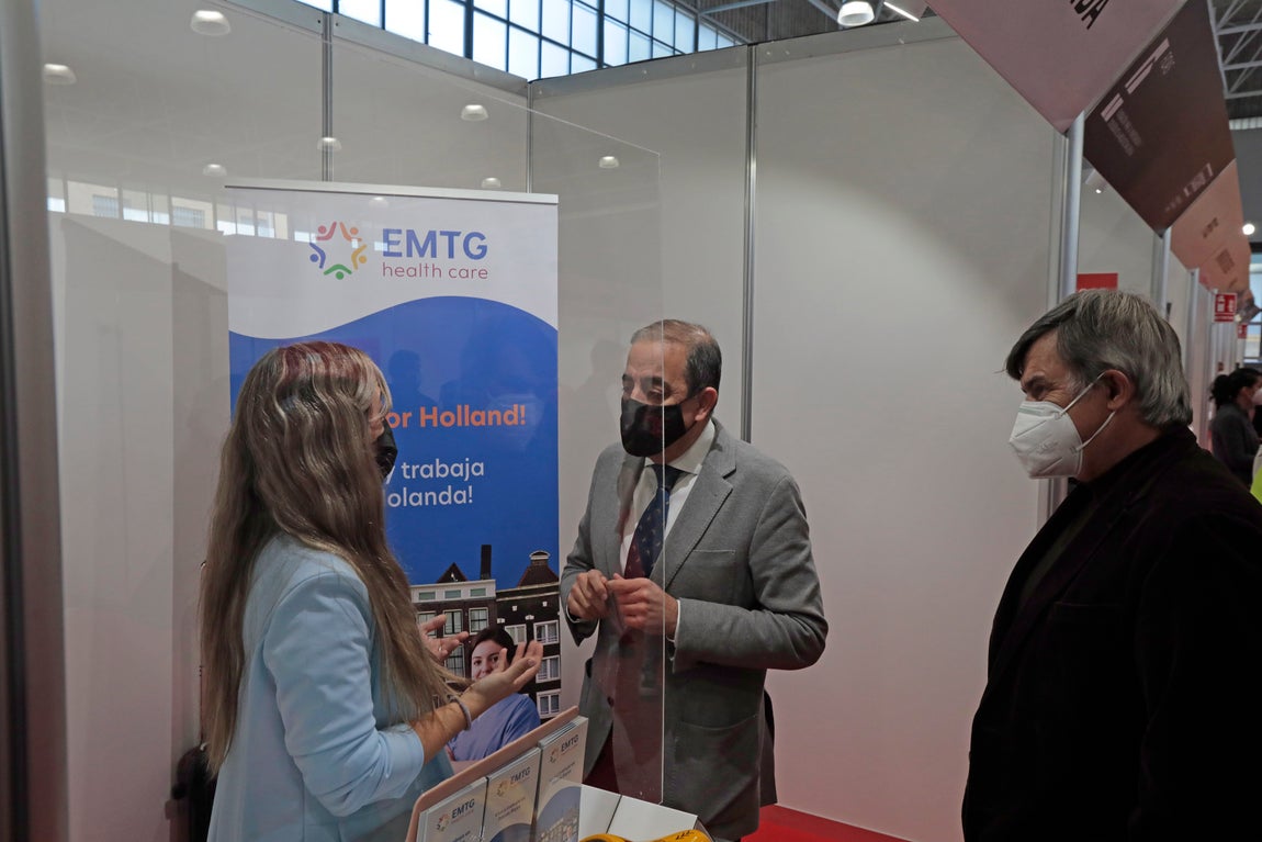 Se buscan universitarios en Sevilla para trabajar en el extranjero